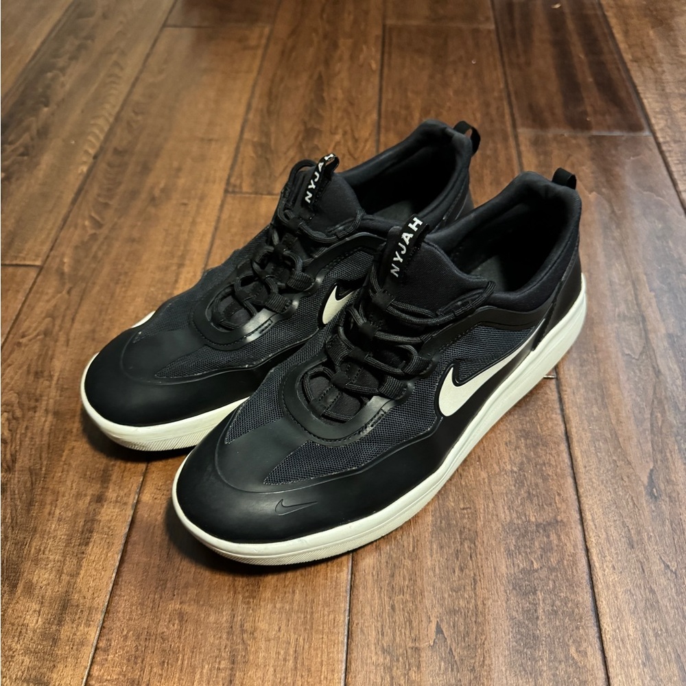 NIKE SB Nyjah Free 2 Black Size 11
